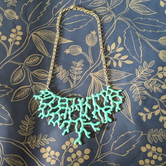 Nwot seafoam green coral bib necklace mermaid - Picture 3 of 5